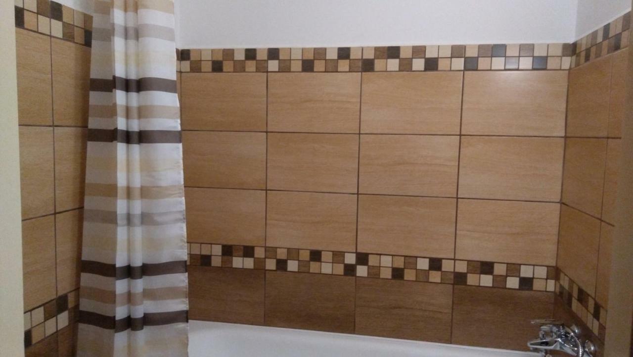 Gesztenyes Apartman 米什科尔茨 外观 照片