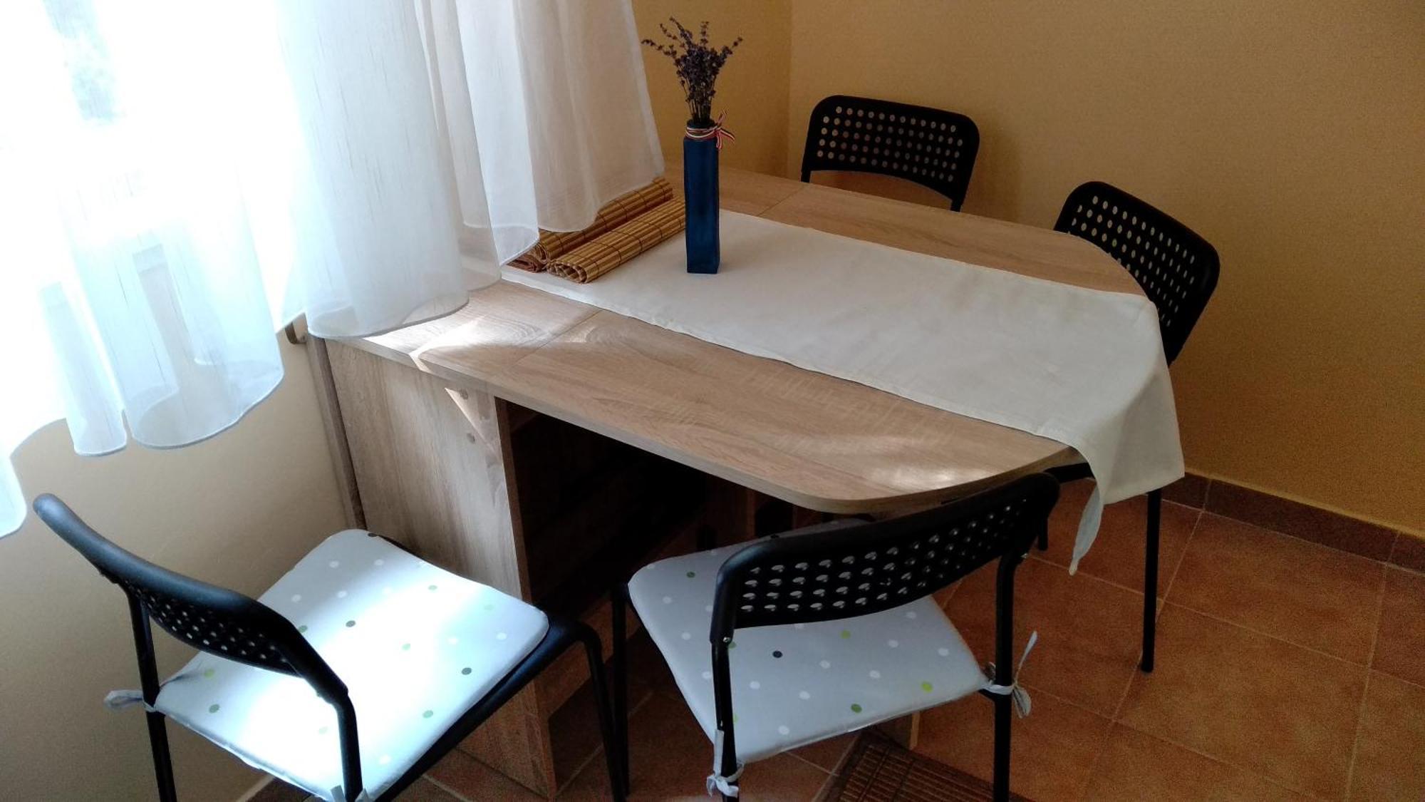 Gesztenyes Apartman 米什科尔茨 外观 照片